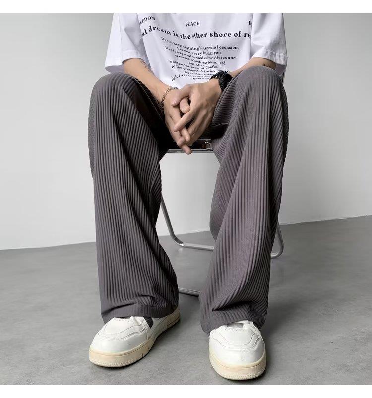Men's Summer Pleated Texture Ice Silk Wide-leg Pants